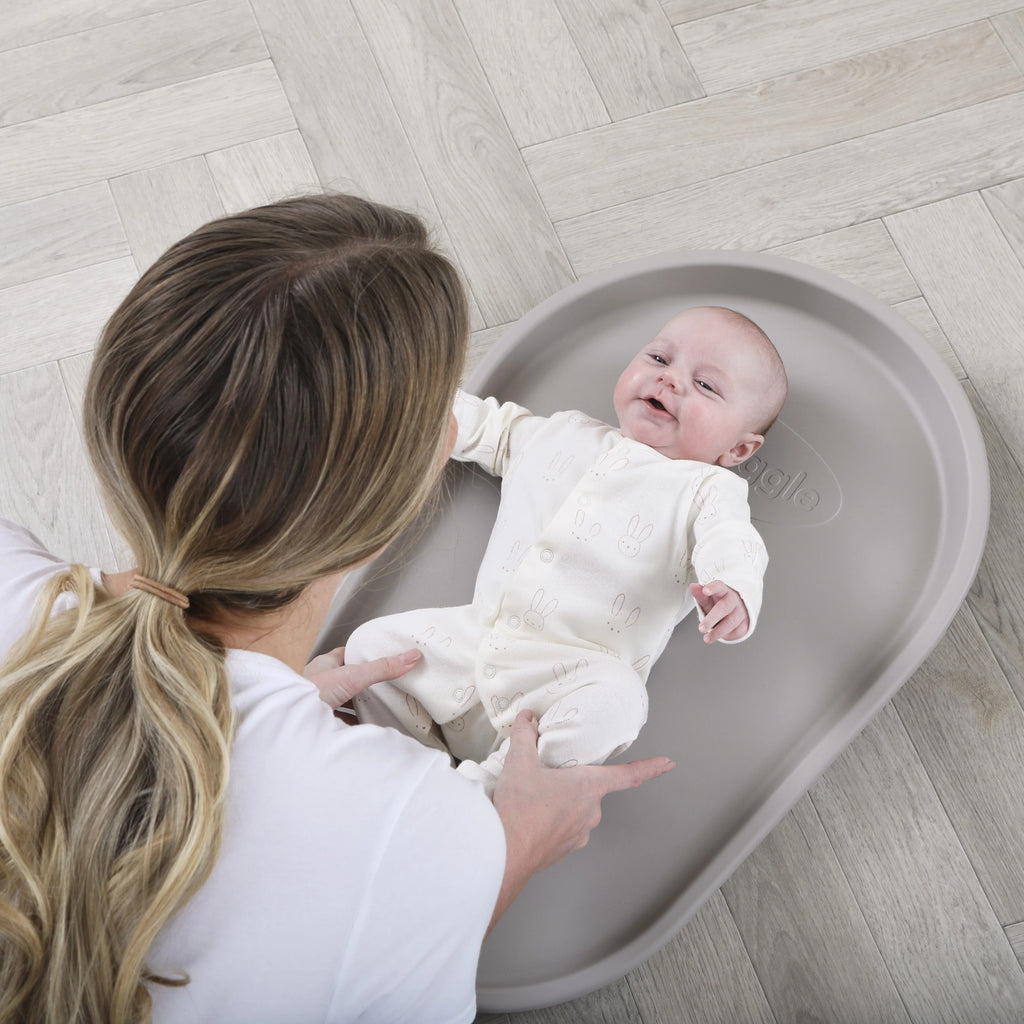 Shnuggle Squishy Changing Mat – Grey