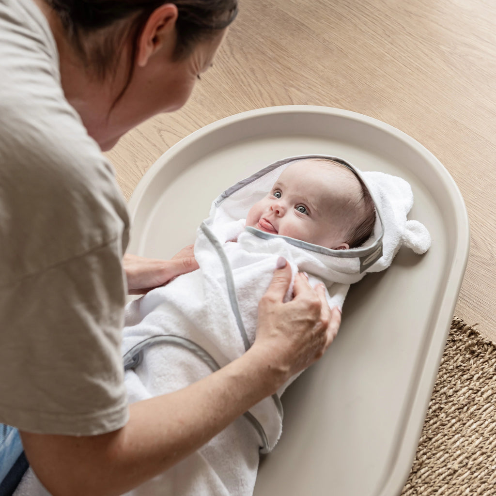 Shnuggle Squishy Changing Mat – Taupe